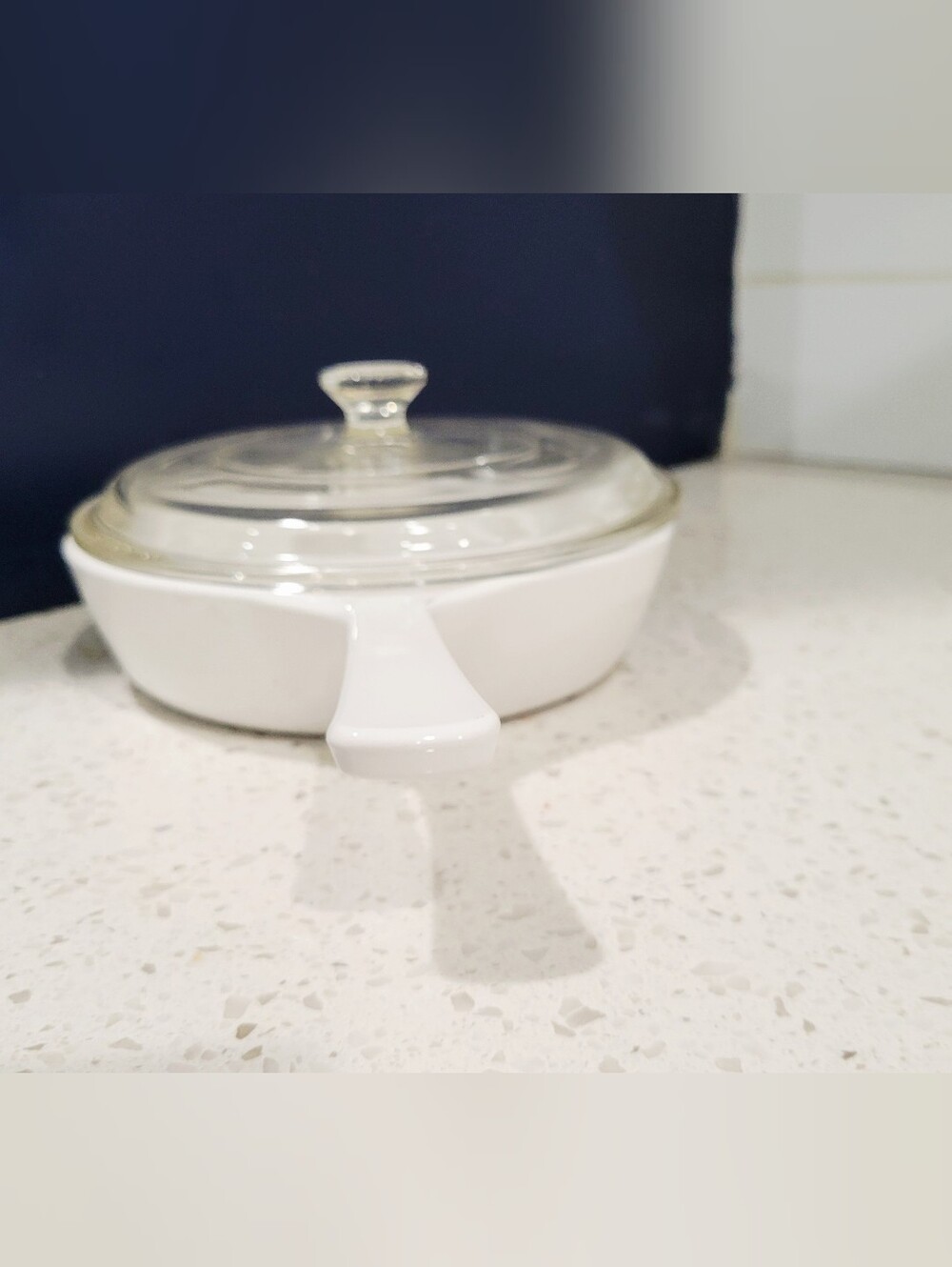 VTG Corning Ware White Cornflower Blue 6.5" Skillet with Glass Lid - Picture 4 of 9